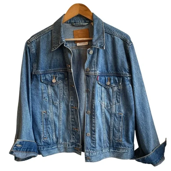 Levi’s Ex-Boyfriend Trucker Jacket in Medium Wash Denim Jean Size M - Picture 5 of 17